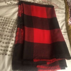 Gap Red and Black Buffalo Plaid Scarf